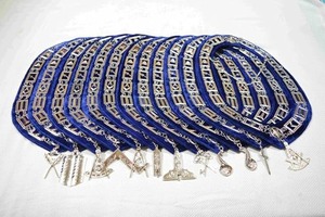 Colliers maçonniques Blue Lodge en argent avec bijoux en argent et fond bleu - Régalia maçonnique pour les membres - Ensemble de 12 - Product Image 3