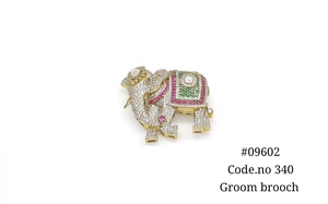 09602Green <b>Elephant</b> Brooch Zircon Inlay Animal Shape Rhodium Plated Pin Jewelry for <b>Gift</b> Wedding Party Wear - Product Image 3