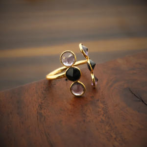 Anillo Geométrico de Amatista y Ónix |   Joyería Minimalista Chapada en Oro de 18K - Regalo para Ella para Uso Diario - Product Image 4