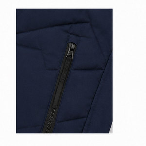Veste parka d'hiver pour femmes tendance avec construction coupe-vent et imperméable et silhouette élégante et fine pour marque de mode haut de gamme - Product Image 5