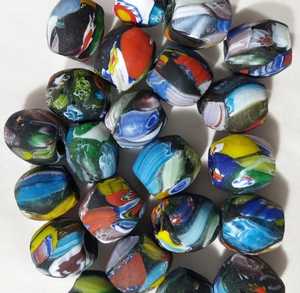 Perles de commerce africaines en gros, mélange de perles en verre Millefiori, perles rondes en spirale, perles tubulaires blanches, perles de rocaille jaunes - Product Image 5