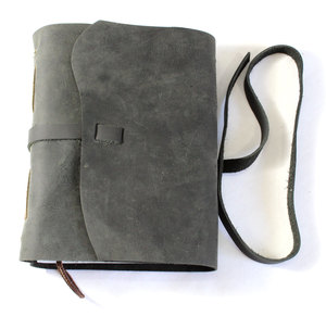Journal en cuir de buffle véritable brun, souple et flexible, avec couverture rigide et poème imprimé à l'intérieur, idéal pour les voyages. - Product Image 2
