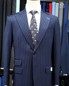 Colección Stylo: Traje de Negocios para Hombre, Azul Marino, con Rayas Finas, Mezcla de Lana, Antiarrugas, Cuello Redondo, Corte Regular, Origen Italiano - Product Image 6