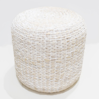 Chic Coastal Mimbre Agua Jacinto Puf Redondo Tejido a mano Acabado blanqueado Sostenible Vietnam Hecho a mano Muebles minimalistas modernos