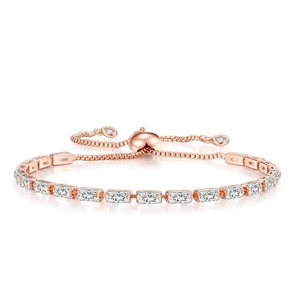 Elegante Medalla Ecológica de Latón con Tema de Amor y Grabado Láser para Mujeres y Niñas - Regalo para Ella - Product Image 1