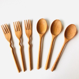 Cuillère en bois de qualité supérieure, écologique, robuste, de qualité alimentaire, fabriquée artisanallement, finition bois naturel, ensemble d'ustensiles de cuisine élégants - Product Image 2