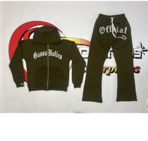 ชุดวอร์มผ้าฝ้ายแบบกำหนดเองได้สำหรับผู้ชายและผู้หญิง พิมพ์ลายสกรีนบนเสื้อฮู้ด กางเกงจ็อกเกอร์ทรงบาน ชุดสามชิ้นแบบซ้อนกันสำหรับผู้ชาย - Product Image 1