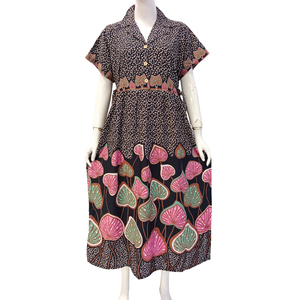 Robes décontractées pour femmes avec col et cordon sur les côtés, disponibles en 5 couleurs différentes - Product Image 6