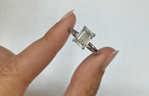 Anillos de compromiso de diamantes cultivados en laboratorio con corte esmeralda, oro macizo de 14K y 18K, engaste de cuatro garras, solitario, banda de catedral, al por mayor - Product Image 5