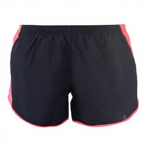 Shorts de sport noirs pour femmes avec bordure rose, taille élastique, séchage rapide, tissu tricoté, coupe classique - Product Image 6