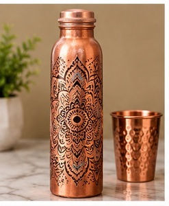 Bouteille d'eau moderne en marbre noir doré et cuivre, écologique, avec couvercle en cuivre, de luxe, portable, pour la maison et les hôtels - Product Image 6
