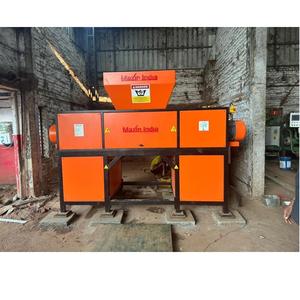 Systèmes d'entraînement automatique en marche arrière et en marche avant, broyeur à double arbre en métal pour la déchiquetage industriel des ferrailles - Product Image 1