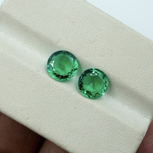 Émeraudes synthétiques colombiennes de laboratoire en gros, taille brillant rond, 4-8 mm, pour la fabrication de bijoux - Product Image 3