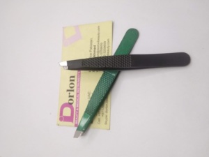 Pince à épiler sourcils de qualité supérieure en acier inoxydable, à pointe inclinée, pour l'épilation des poils incarnés et la beauté des sourcils - Product Image 5