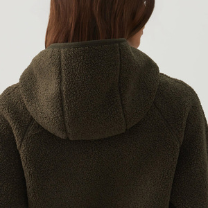 Chaqueta Sherpa Personalizada para Mujer, Tejido Transpirable de Primera Calidad, Chaqueta de Forro Polar Personalizada al por Mayor para Mujer, Ropa Exterior OEM - Product Image 4