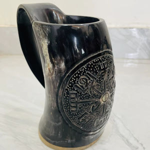 Taza de Cuerno de Búfalo Auténtica Pulida, de Alta Demanda, Moderna, Estilo Vikingo, Tallada a Mano por Artesanos Indios - Product Image 1