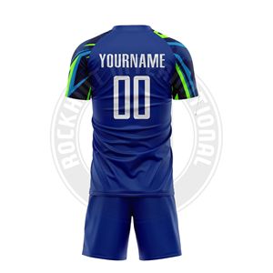 Ensemble d'uniformes de football personnalisés pour équipe, maillot et short durables et à séchage rapide pour les entraînements, les matchs et les tournois - Product Image 5