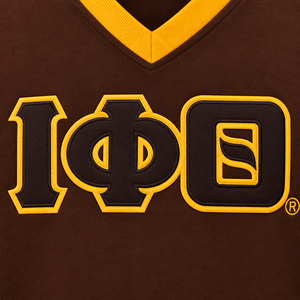 Maillot de Fraternité Iota Phi Theta pour Homme, Col en V, Manches Courtes, Marron Doré, Logo Lettres Grecques Brodé, Anti-Plis, 100% Coton - Product Image 6