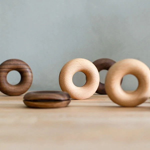 Clip de scellage en bois pour sacs alimentaires, forme donut, en noyer et hêtre, pour café, snacks et autres aliments - Product Image 6