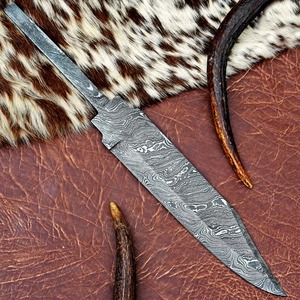 Lame de couteau Bowie en acier de Damas de 16 pouces – Lame forgée à la main, pleine longueur, style médiéval, forgée par un forgeron, pièce brute - Product Image 2
