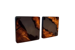 Sous-verres ronds de style classique de haute qualité, fabriqués à la main, en résine noire et en bois d'acacia, tapis et coussinets pour la maison et les restaurants - Product Image 4