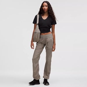 Camiseta de Manga Corta con Cuello en V y Dobladillo Curvo para Mujer, Calidad Premium, 100% Algodón Jersey, Verano, Casual, Sólida, Transpirable - Product Image 6