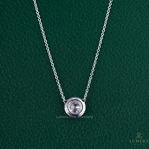 Collier pendentif solitaire en or massif 14 carats avec diamant de laboratoire taille brillant couleur D 1 carat certifié IGI, serti clos, style moderne et minimaliste - Product Image 6