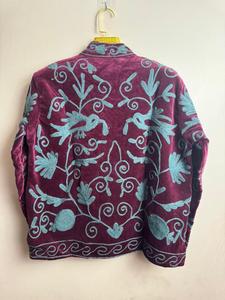 เสื้อแจ็คเก็ตวาร์ซิตี้ทำมือจากผ้าทวีดสำหรับผู้หญิง แห้งเร็ว คอจีน สไตล์โบฮีเมียนเก๋ไก๋ ลายดอกไม้  เสื้อโค้ทฤดูหนาวสไตล์ชาติพันธุ์  เสื้อคลุมสไตล์ดั้งเดิม - Product Image 4