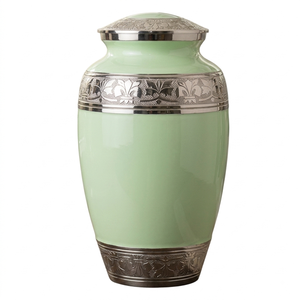 Urnes funéraires pour adultes en laiton fini vert clair avec bandes de gravure personnalisables en argent pour cendres humaines - Product Image 1