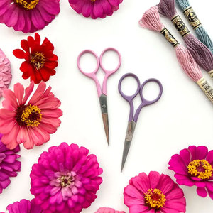 Wholesale Colorful Embroidery Scissors <b>Set</b> OEM Custom Logo Stainless Steel <b>Sewing</b> Thread Snips Manufacturer - Product Image 4