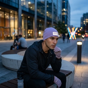 Bonnet tricoté violet pour homme, bonnet d'hiver à revers, unisexe, style streetwear, bonnet ajusté, logo personnalisé, vente en gros, accessoire de mode - Product Image 5
