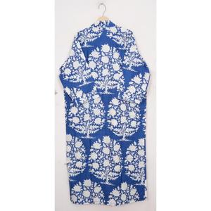 ชุดนอนผู้หญิงลายดอกไม้ฤดูหนาว คอวี ปิดด้วยเชือกผูก แขนสามส่วน ระบายอากาศได้ดี ผ้าฝ้าย 100% ชุดเซ็ต - Product Image 6