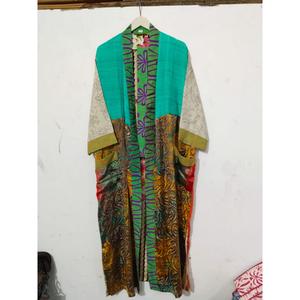 ชุดคลุมกิโมโนไหมอินเดียแท้ 100% สำหรับฤดูหนาว คอวี ปิดด้วยเชือกผูก ยาวเต็มตัว แขนยาว เนื้อผ้านุ่ม สไตล์วินเทจ เหมาะสำหรับงานปาร์ตี้ริมชายหาด - Product Image 3
