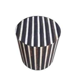 Taburete con incrustaciones de hueso antiguo para cama, mueble con incrustaciones de hueso para decoración del hogar por United World en venta - Product Image 1