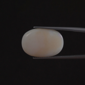 Opale naturelle de bonne qualité certifiée IGI, pierre précieuse blanche en vrac, 10,27 carats, taille coussin 23x15mm, polie, cirée/huileée, légère - Product Image 3