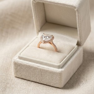 Bague de fiançailles et de mariage en diamant taille cœur certifié IGI de 1,5 carat, or 14 carats, cadeau romantique pour femmes par Fine Jewels - Product Image 3