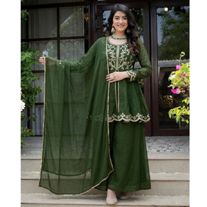 Traje Anarkali Verde Bordado para Mujer con Dupatta de Red, Ropa para Actuaciones en Escenario - Product Image 4