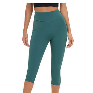 Leggings de yoga pour femmes, coupe capri, sans coutures, extensibles, respirants, souples, à compression, taille élastique, pour entraînement sportif. - Product Image 2