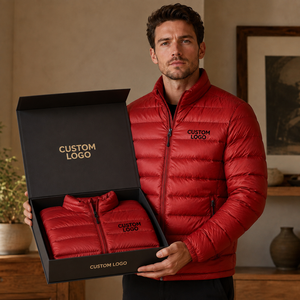 Blouson d'hiver décontracté pour homme, rouge, matelassé, coupe-vent, col montant, fermeture éclair, avec logo frontal, en polyester, vente en gros - Product Image 6