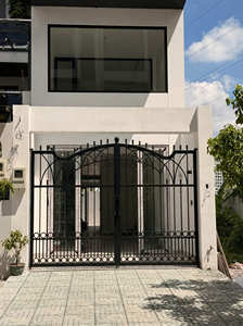 Puerta de entrada para villa de estilo europeo; hecha de hierro forjado sólido; resistente al óxido; acabado con recubrimiento en polvo; fácil de montar. - Product Image 2