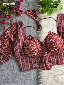 Colección de blusas listas para usar con cuello halter y estampado Ajrakh, de algodón, estilo indio de diseñador, proveedor de la India, moda femenina. - Product Image 6