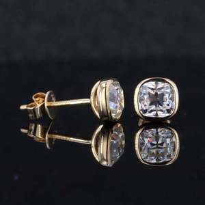 Pendientes Clásicos con Diamantes de Corte Brillante, Oro Blanco para Mujer, Certificados por GIA, Color D, Diamantes Naturales, para Uso Diario - Product Image 4