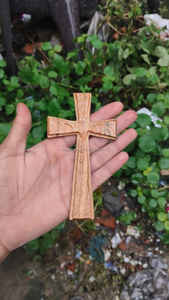 Cruz de hueso de búfalo de alta calidad con accesorios de joyería tallados a mano, fabricación de joyas colgantes con tamaño personalizado a bajo precio - Product Image 4