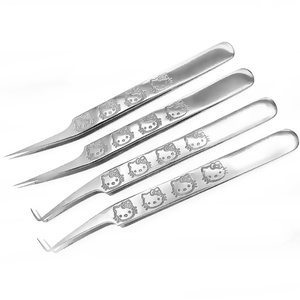 Pince à cils RMI pour extensions de cils, à 90 degrés et à pointe droite, avec design chat et poignée argentée brillante - Product Image 3