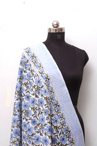 Pareo de Algodón Estampado a Mano para Mujer |   Pareo de Playa Floral Hecho a Mano |   Pario de estilo tradicional indio. - Product Image 4