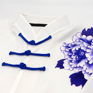 Ensemble uniforme de Kung Fu et Tai Chi pour femmes, en coton blanc, avec broderie florale bleue faite à la main, haut et pantalon respirants - Product Image 3
