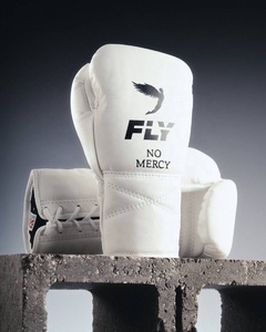 Gants de boxe réglables à lacets en cuir violet pour hommes et femmes, design Fly No Mercy, pour adultes - Product Image 2
