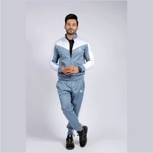 Chándal con eslogan CONTRAS en color azul polvo - Product Image 4