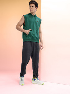 Haut à capuche sans manches personnalisé pour homme, 100 % polyester, imprimé par sublimation, style décontracté, débardeur à capuche, vêtement personnalisé - Product Image 6