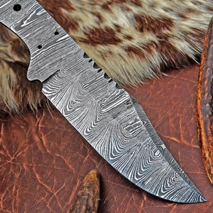 Couteau Bowie à pointe clip en acier Damas, manche pleine longueur, 12,5 pouces - Acier forgé à la main, pour la chasse et le camping, fait à la main par un forgeron - Product Image 3